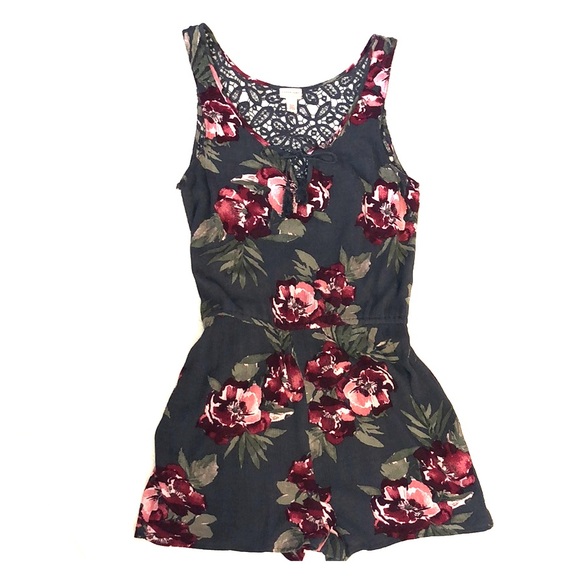 Floral Cape Juby Romper (M) - Picture 1 of 4